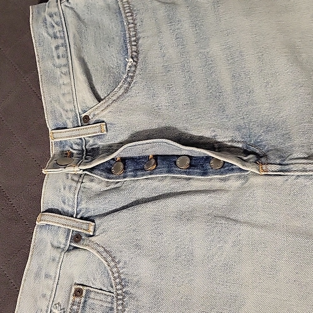 Denim Forum short - Picture 3 of 10